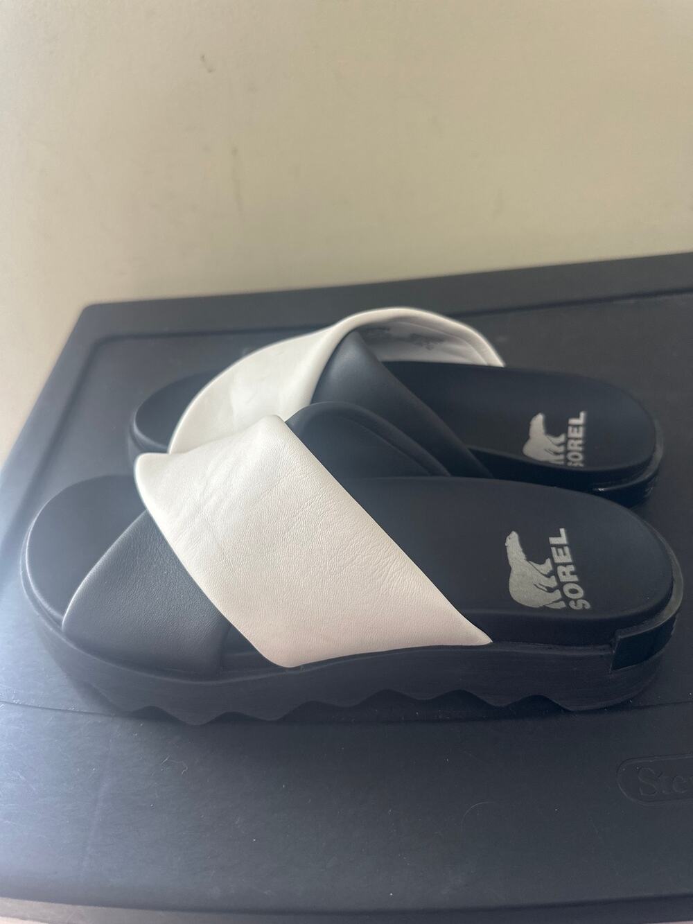 Sorel Viibe Crisscross Slide Sandals 6.5M